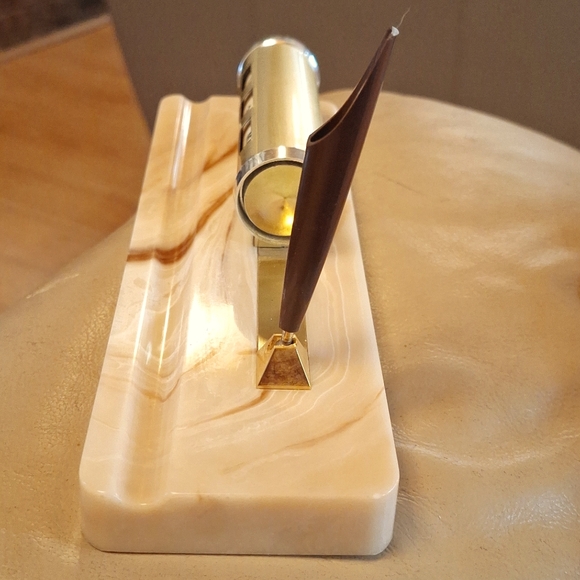 Vintage Perpetual Desk Calendar Pen Holder - marble and brass - Picture 7 of 7